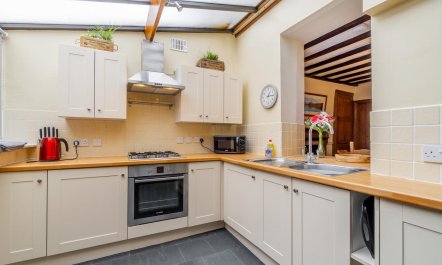 3 Bed in Windermere 7
