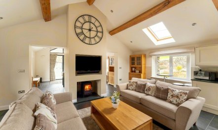 4 Bed in Backbarrow 1