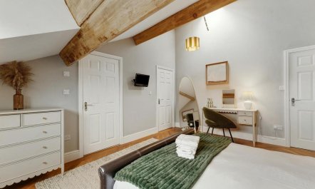 2 Bed in Windermere 9