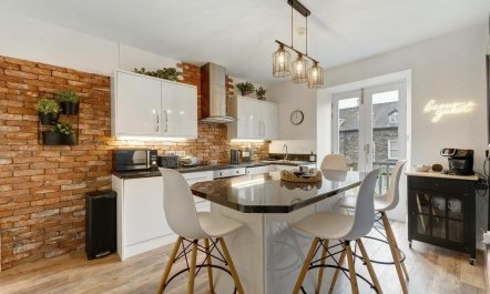 2 Bed in Windermere 5