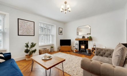2 Bed in Windermere 1