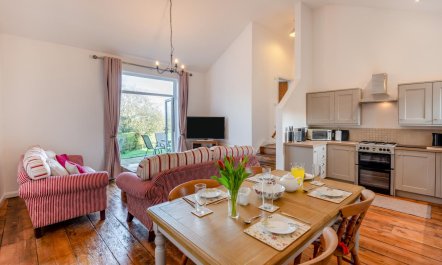 2 Bed in Old Hall Green