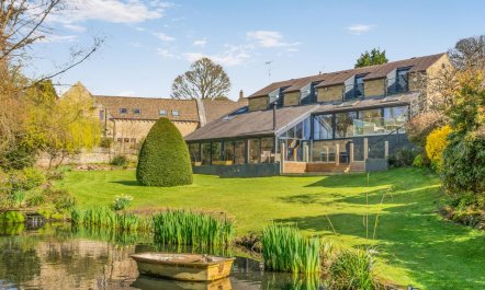 6 Bed in Bingley