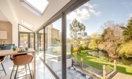6 Bed in Bingley 4