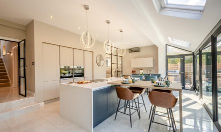 6 Bed in Bingley 2