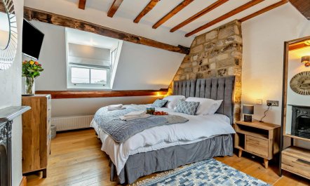 2 Bed in Whitby 7
