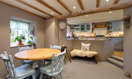 2 Bed in Burton Bradstock 7