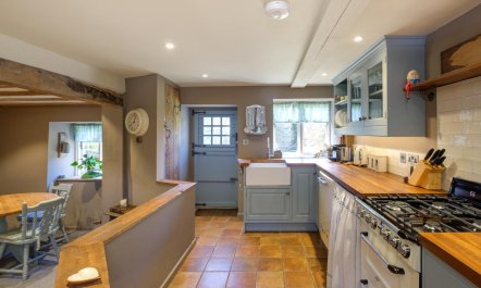2 Bed in Burton Bradstock 5