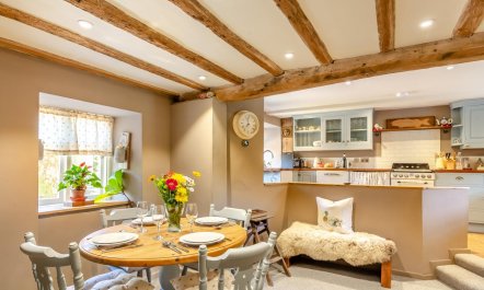 2 Bed in Burton Bradstock 4