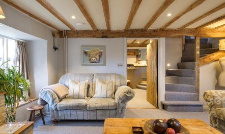 2 Bed in Burton Bradstock 1
