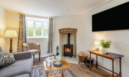2 Bed in Chideock 1