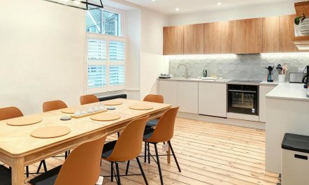 4 Bed in Windermere 9