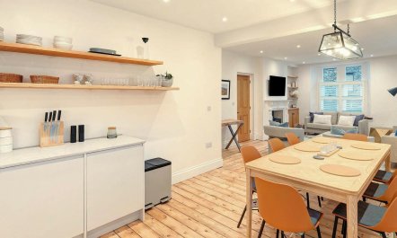 4 Bed in Windermere 8