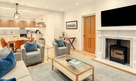 4 Bed in Windermere 6