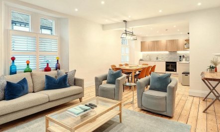 4 Bed in Windermere 1