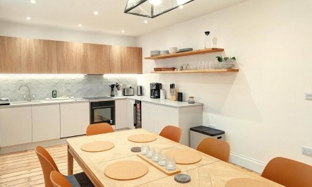4 Bed in Windermere 2