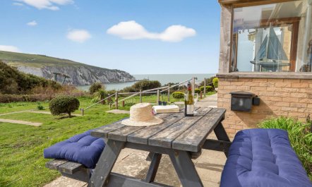 2 Bed in Totland Bay