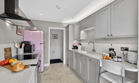 2 Bed in Totland Bay 9