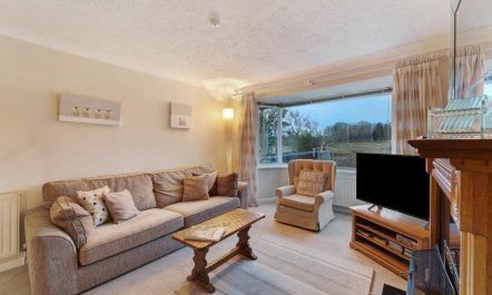 2 Bed in Outgate 5