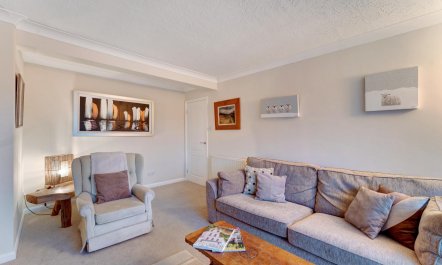 2 Bed in Outgate 7