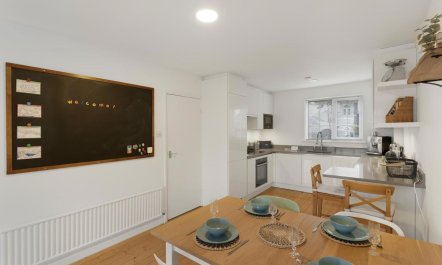 2 Bed in Windermere 9