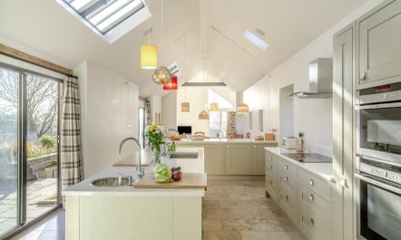 3 Bed in Borrowby 5
