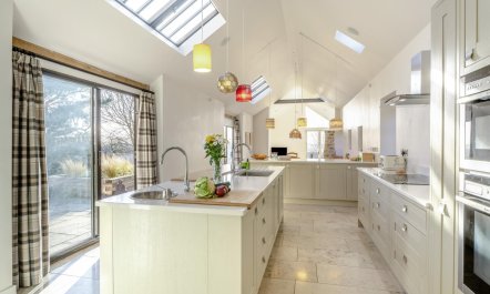 3 Bed in Borrowby 2