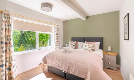 5 Bed in Staveley 1