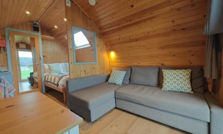 1 Bed in Tyn-y-Groes 3