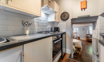 2 Bed in Outgate 3