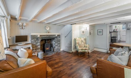 2 Bed in Outgate 1
