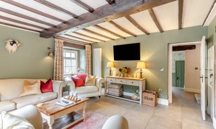 4 Bed in Norwood 4