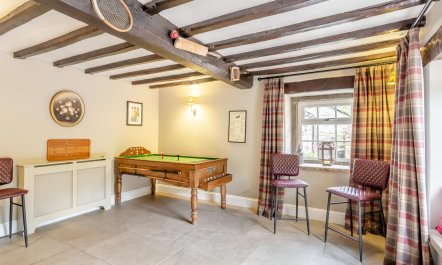 4 Bed in Norwood 5