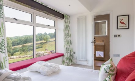 4 Bed in Norwood 6