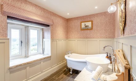 4 Bed in Norwood 7