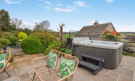 4 Bed in Norwood 1