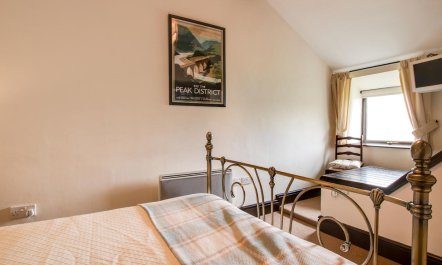 2 Bed in Castleton 9
