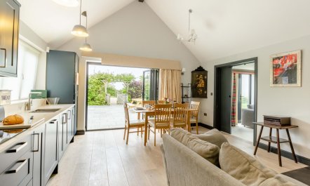 3 Bed in Rousdon 3