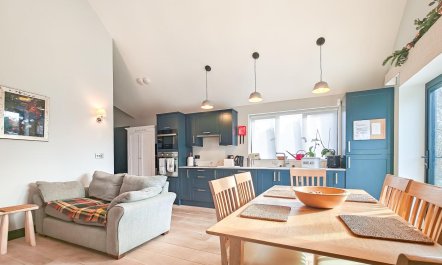 3 Bed in Rousdon 3
