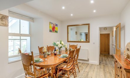 5 Bed in Bridge 4