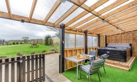 6 Bed in Bridge 1