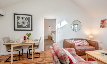 1 Bed in Old Hall Green 4