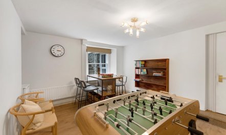 4 Bed in Windermere 4
