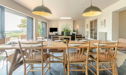 4 Bed in Hartland 4