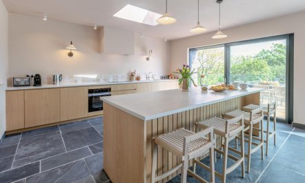 4 Bed in Hartland 6