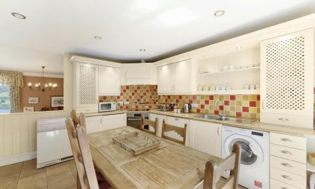 2 Bed in Grasmere 1