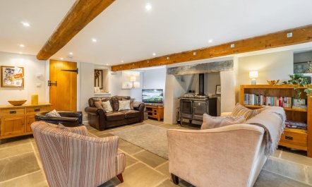 4 Bed in Outgate, Ambleside 1