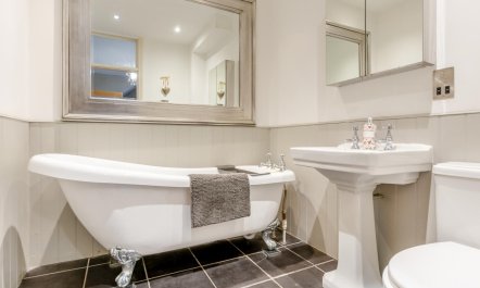 4 Bed in Hawes 4