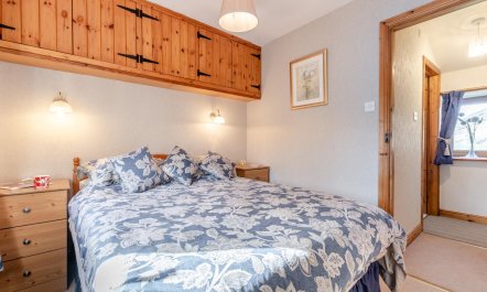 2 Bed in Thwaite 6