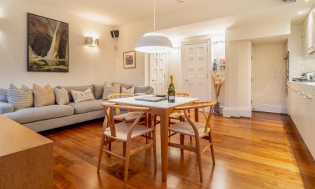 1 Bed in Pullwood Bay Estate 3